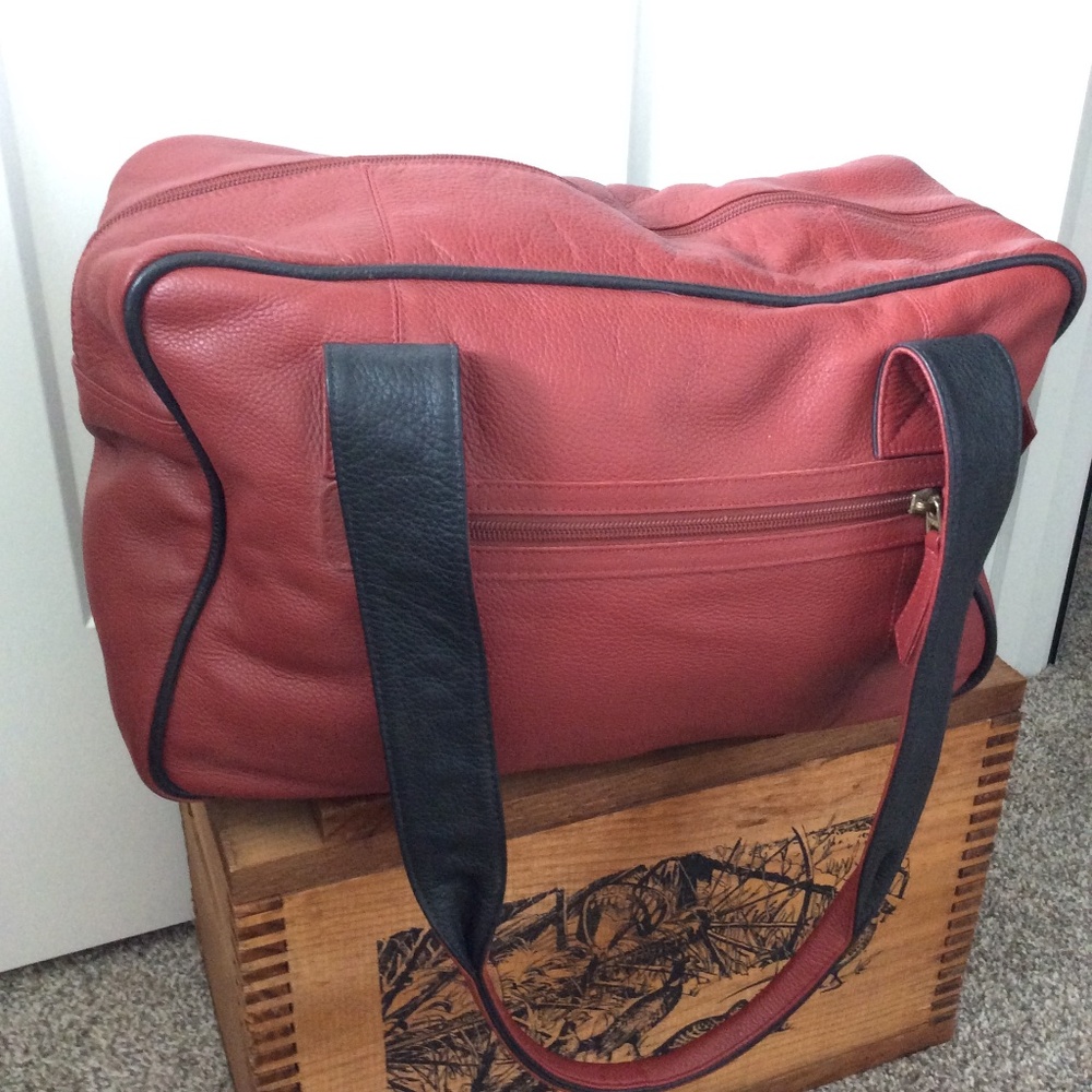 JP Ourse Duffle Weekender - Berry & Black - Picture 2 of 13